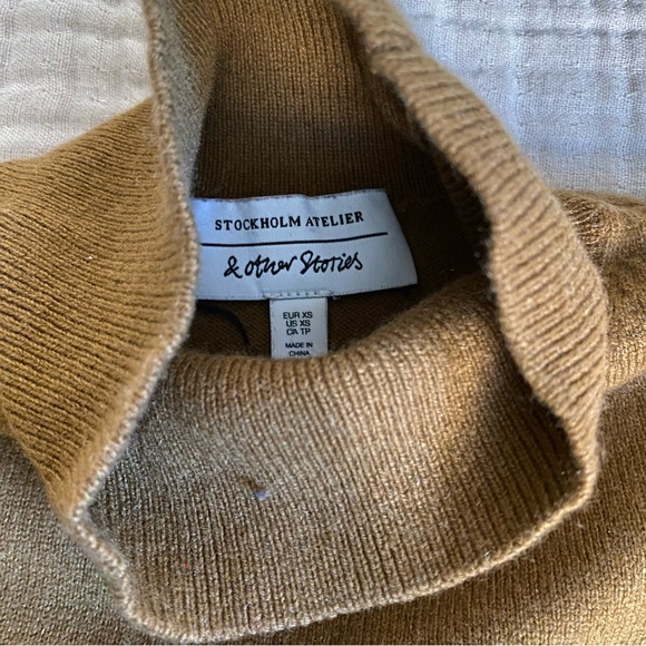 & Other Stories Camel Cashmere Turtleneck - Picture 2 of 5